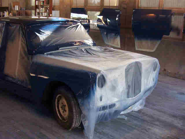 Wolseley 6/99 - The white contast is already finished and the first coat of blue is on